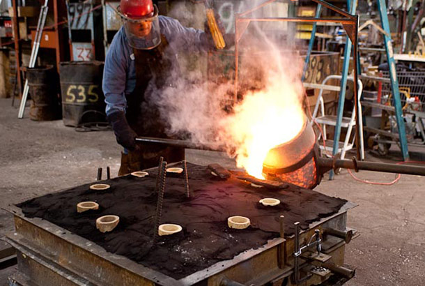 pouring aluminum brass  alloys